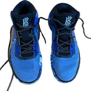 Kyrie Irving basketball shoes